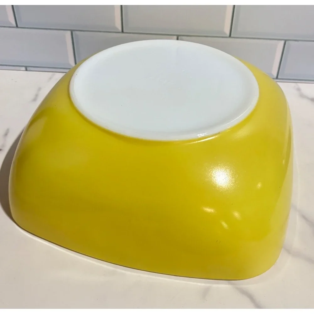 Vintage Pyrex Yellow Square Mixing Bowls Set of 2 Milk Glass MCM